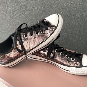 Converse gunmetal sequin sneakers.